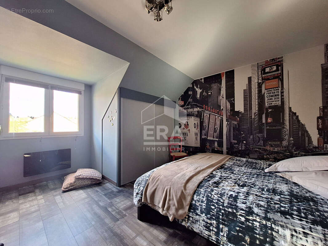 Maison à LA CHAPELLE-SAINT-AUBIN