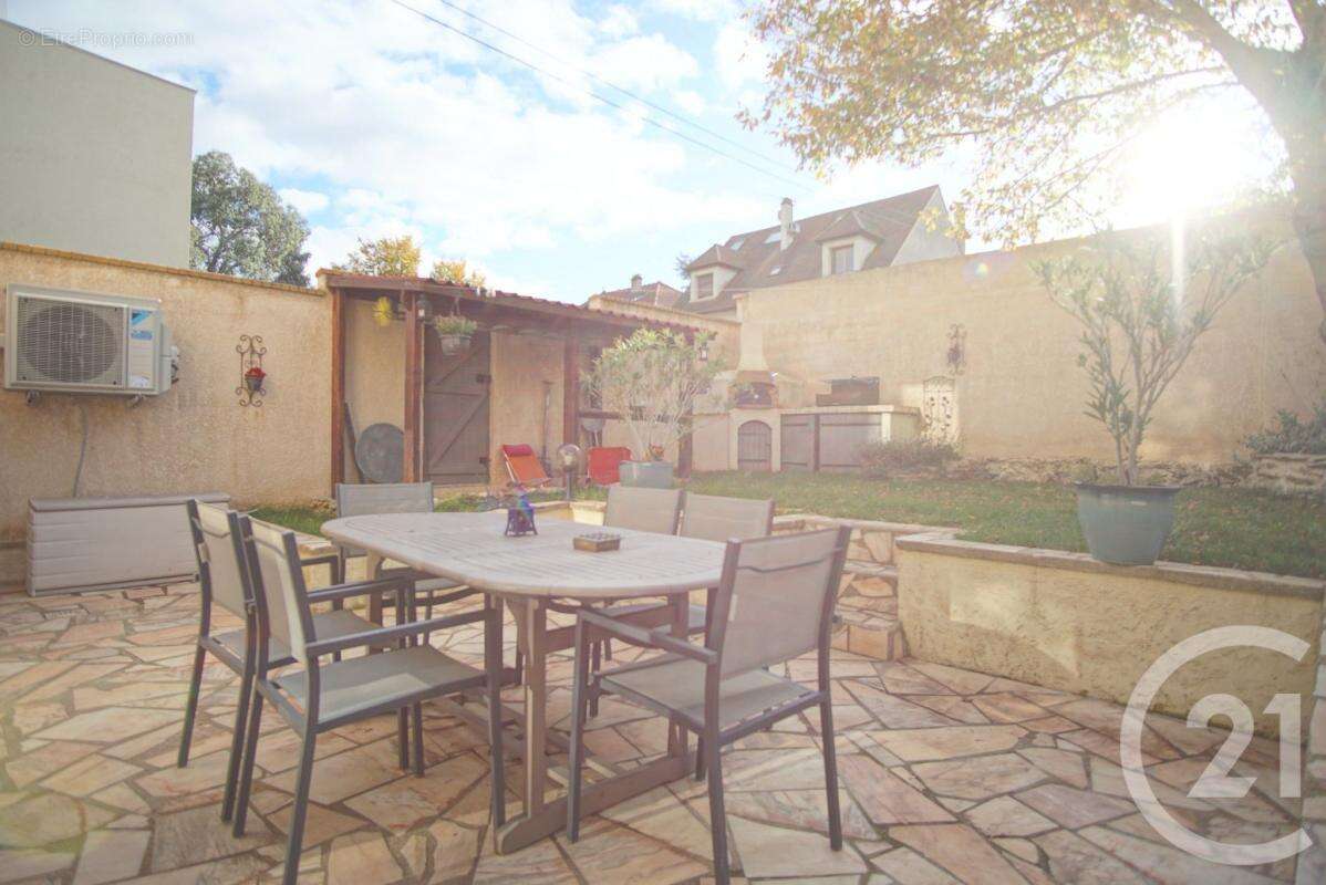 Maison à BONNEUIL-SUR-MARNE