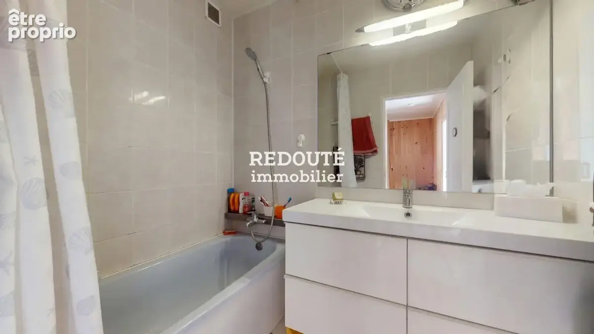 A vendre: Maison avec véranda, jardin, cave, et dépendance - photo 7