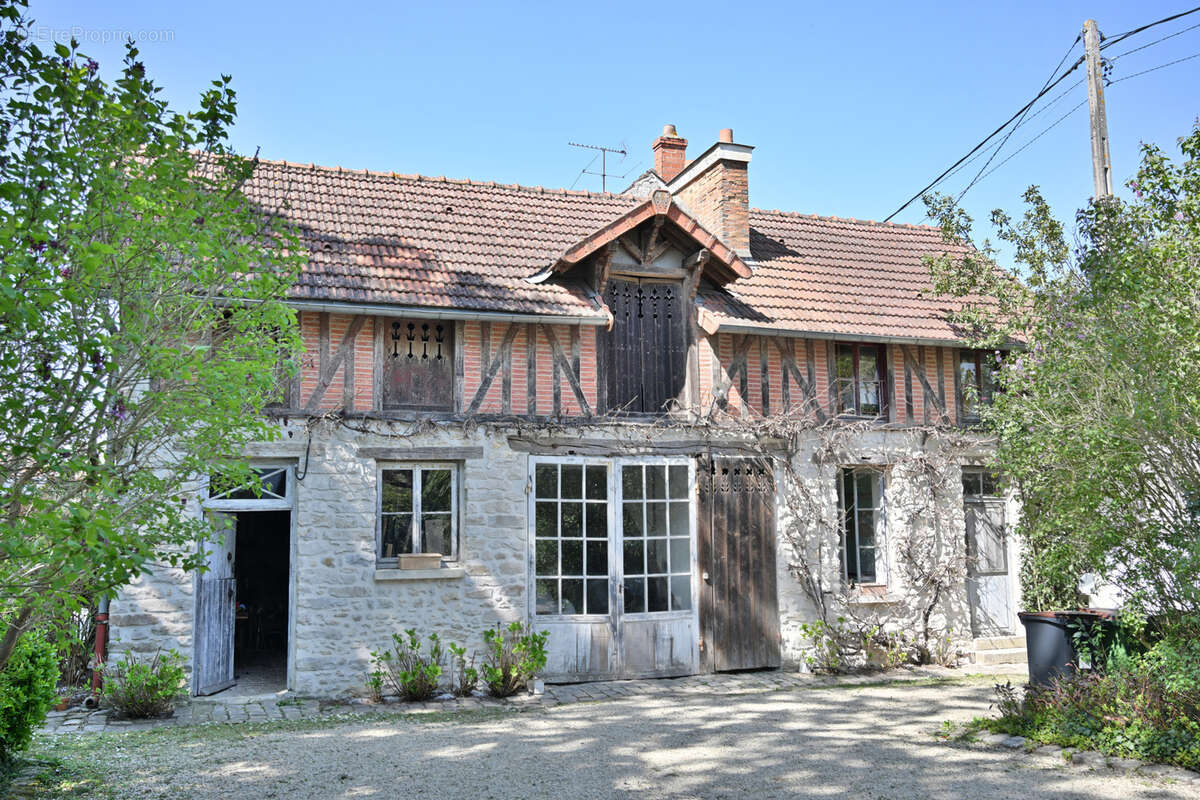 Maison à ETAMPES