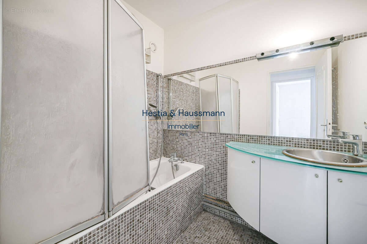 Appartement à PARIS-15E