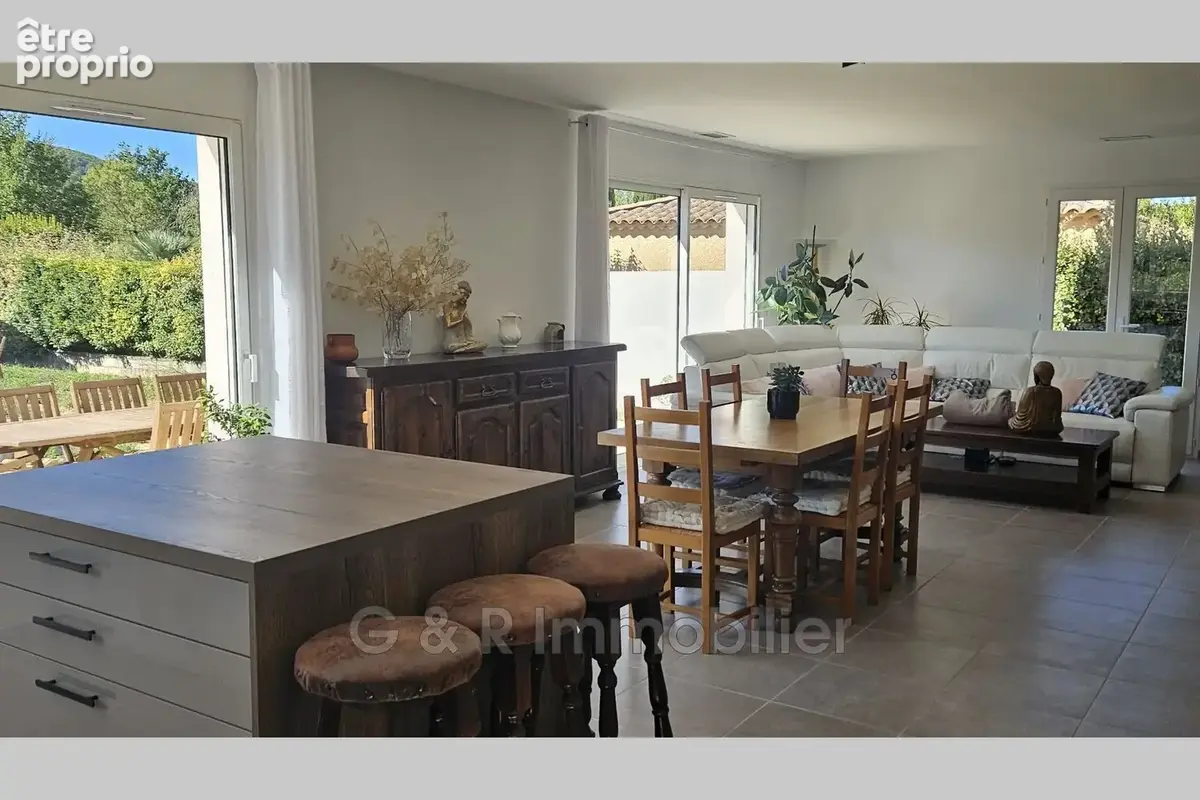 Maison 4 pièces 120 m² à vendre à Auriol (13390) - photo 2