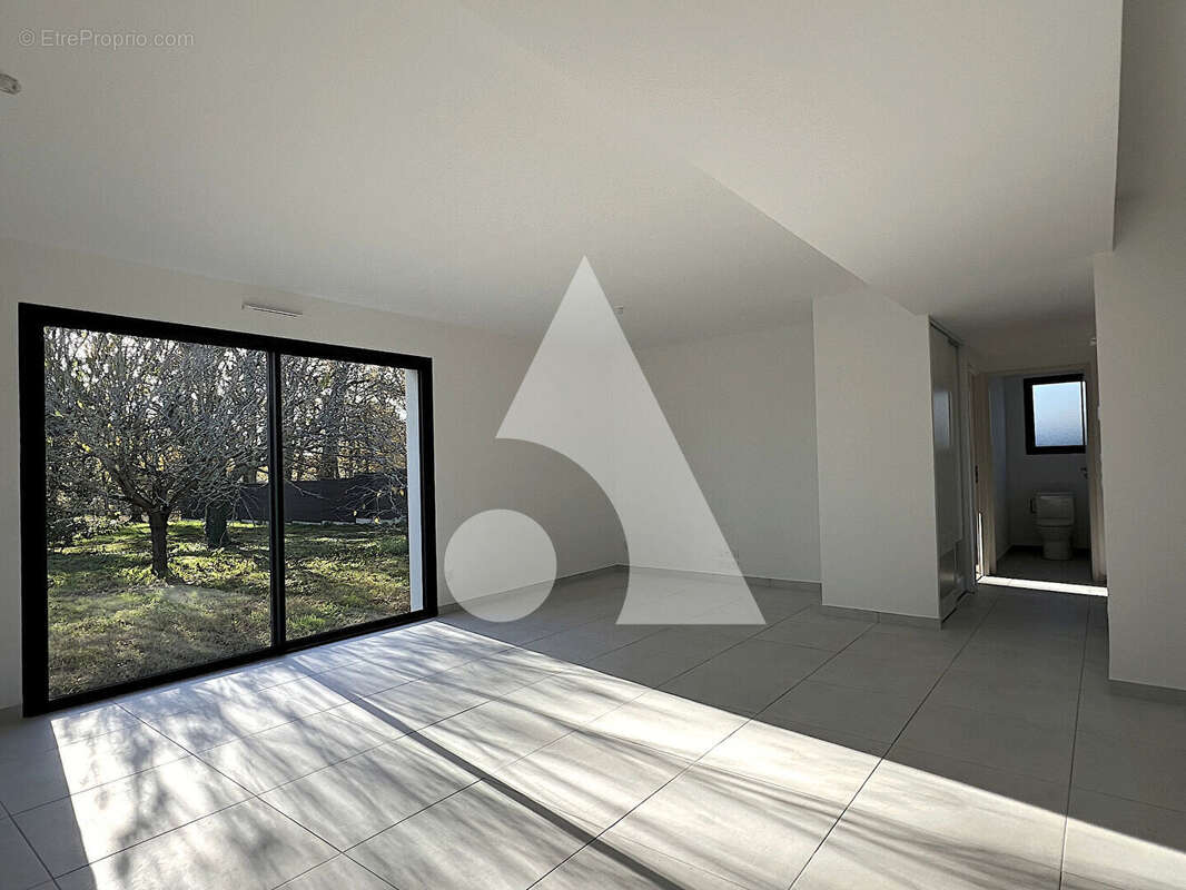 Maison à SAINT-DENIS-DE-PILE