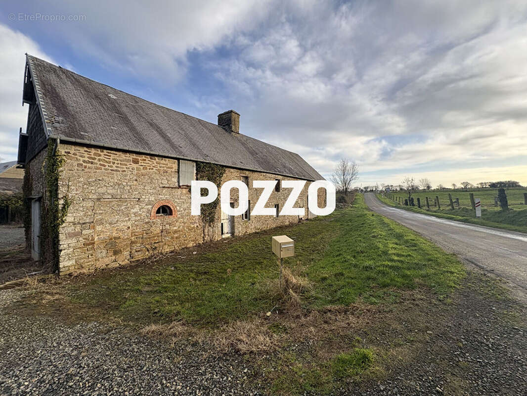 Maison à SAINT-SAUVEUR-LA-POMMERAYE