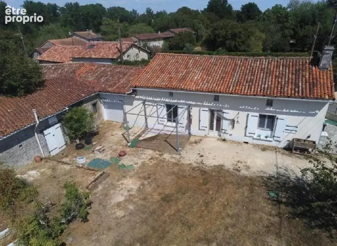 Maison 3 pièces 66 m² à vendre à Ruffec (16700) - photo 2
