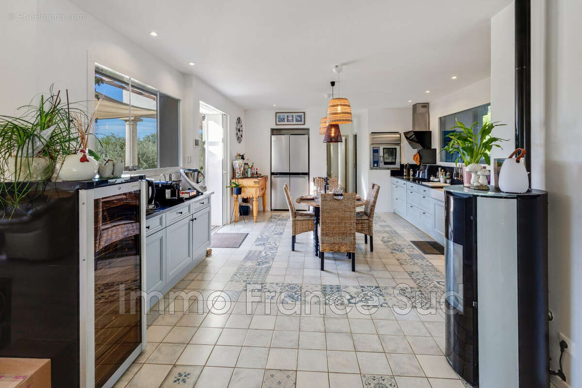 Maison à LA GARDE-FREINET