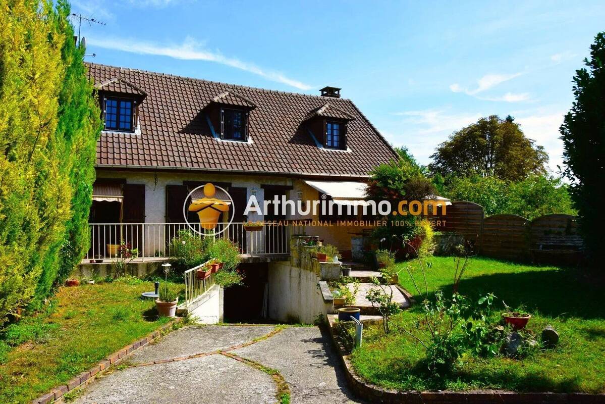 Maison à JOUY-LE-MOUTIER