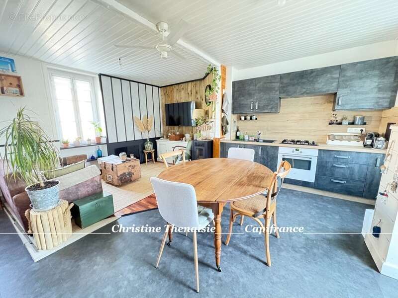 Maison à SAINT-JULIEN-DES-LANDES