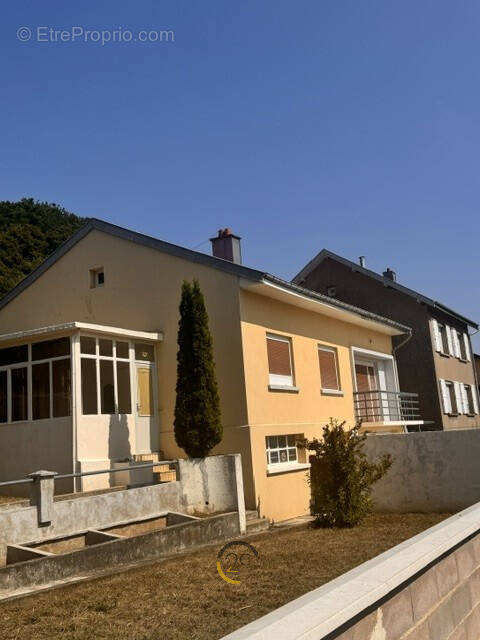 Maison à SAULNES