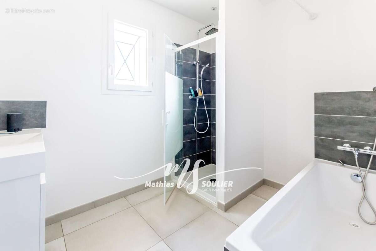 Photo 9 - Maison à LE PUY-SAINTE-REPARADE