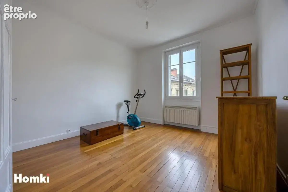 Chambéry – T3 de caractère avec balcon, vue dégagée, cave et grenier, centre ville, quartier Carré Curial - photo 6