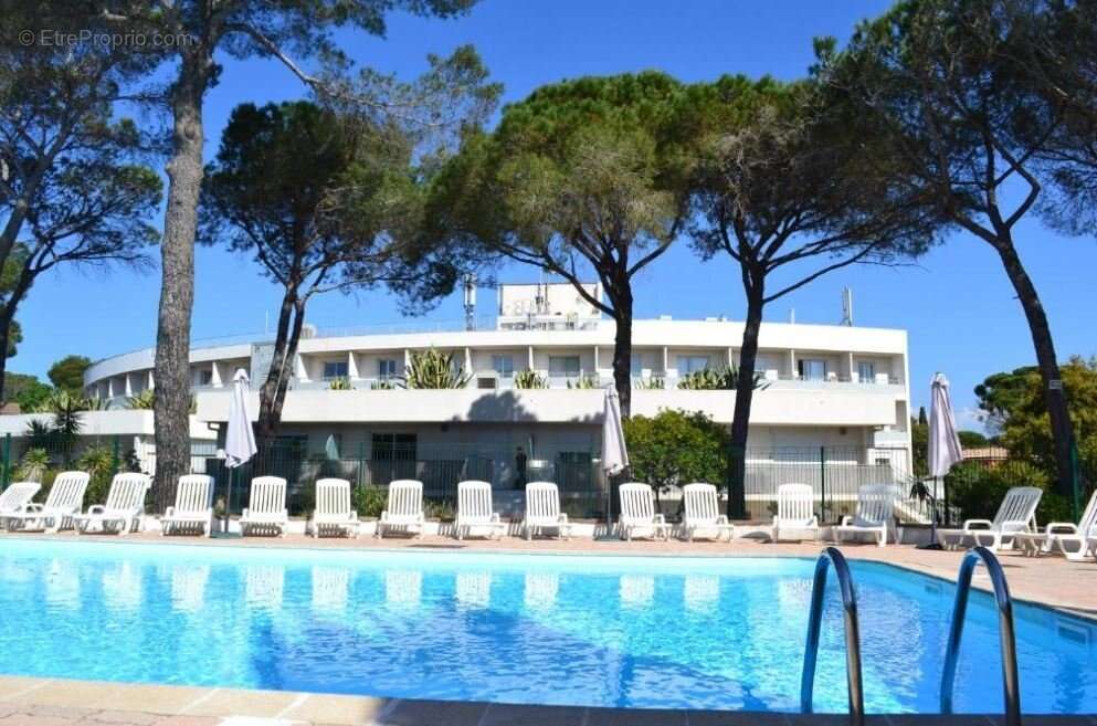 INVESTISSEMENT LOCATIF  Fréjus  Résidence Tourisme Zenitude Hôtel-Résidences La Tour de Mare  6,54 % de rentabilité - photo 12