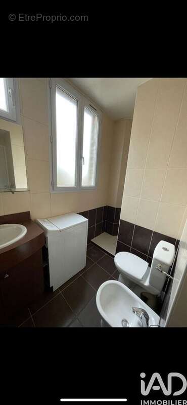 Photo 8 - Appartement à LES LILAS