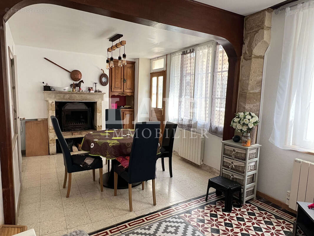 Maison à ECOUCHE