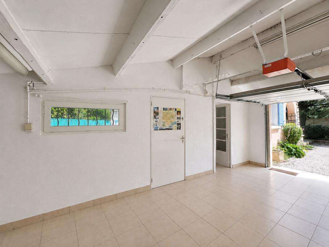 Maison 96 m² à Villeneuve-Les-Avignon  - photo 10