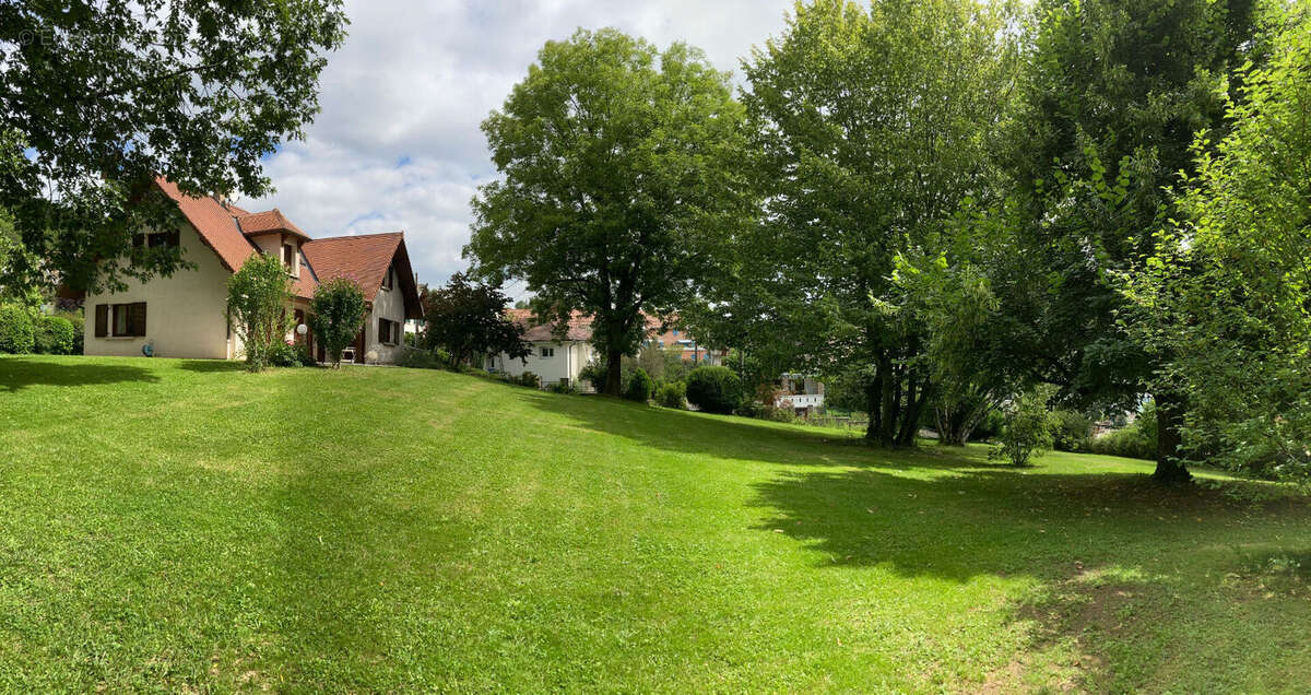 Maison à LONS-LE-SAUNIER