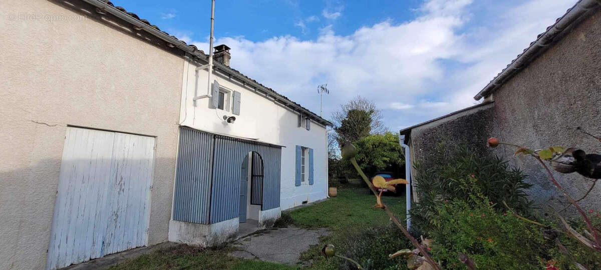 Maison à SAINT-FORT-SUR-GIRONDE