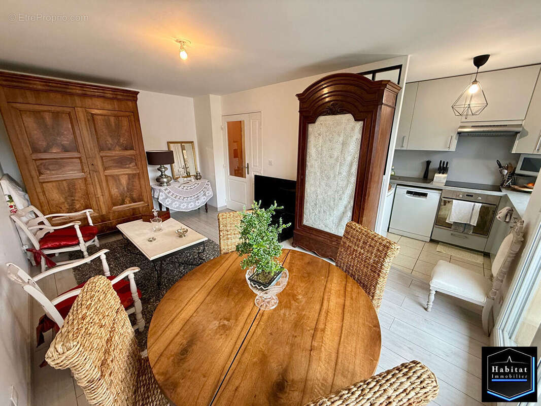 Appartement à LE PLESSIS-BELLEVILLE