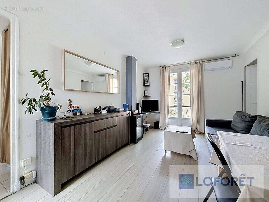 Appartement à SANARY-SUR-MER