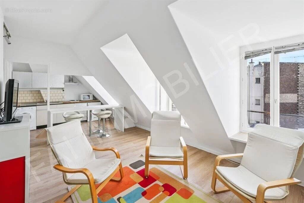 Appartement à PARIS-8E