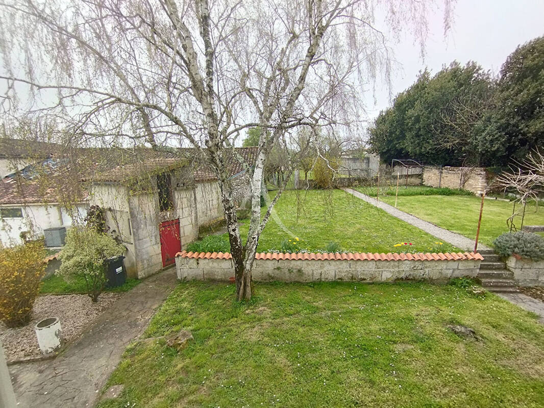 Maison à GEAY