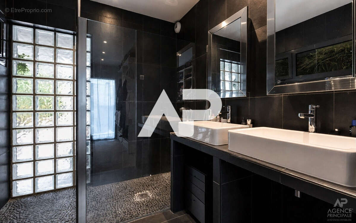 Maison Suresnes 8 pièce(s) 226.50 m2 - photo 9