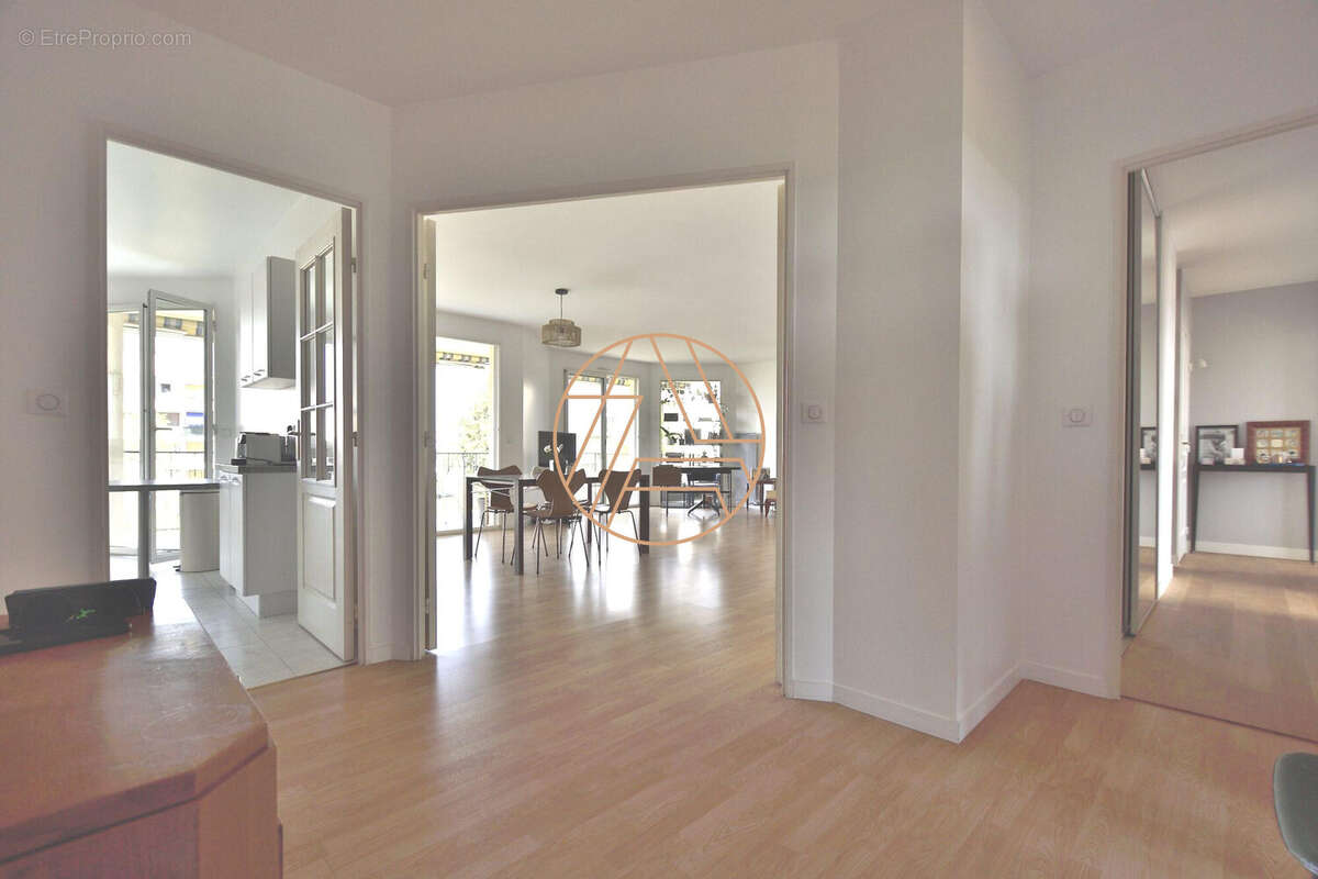 Appartement à SAINT-MAUR-DES-FOSSES