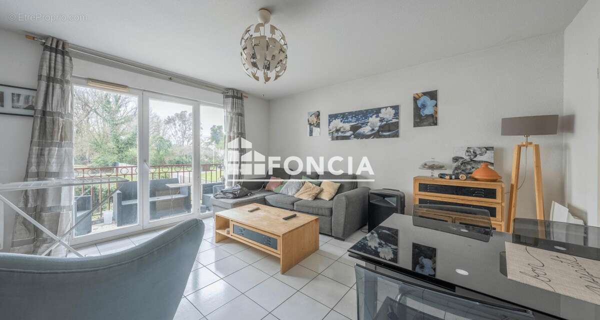 Appartement à VILLENAVE-D'ORNON