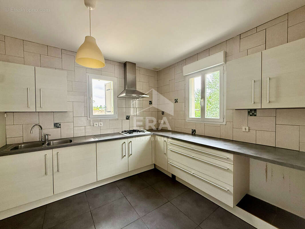 Belle maison plain-pied - 3 chambres - quartier calme - photo 6
