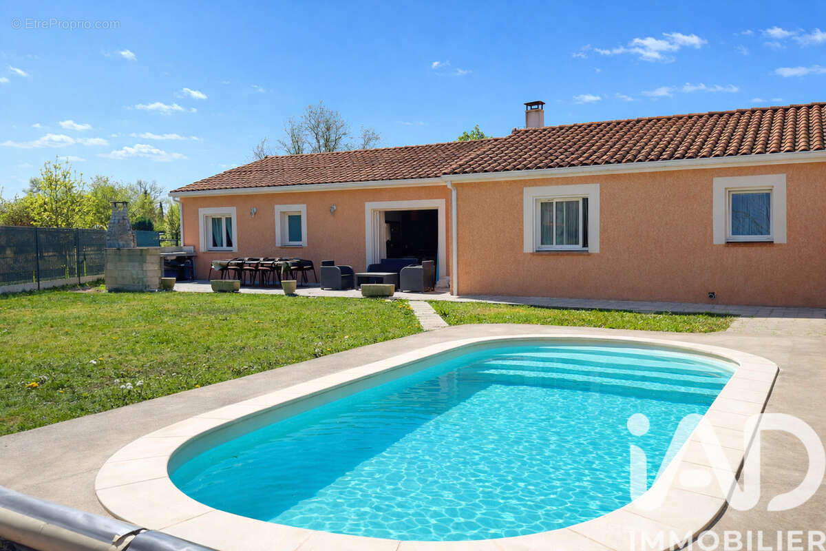 Photo 3 - Maison à NOHIC