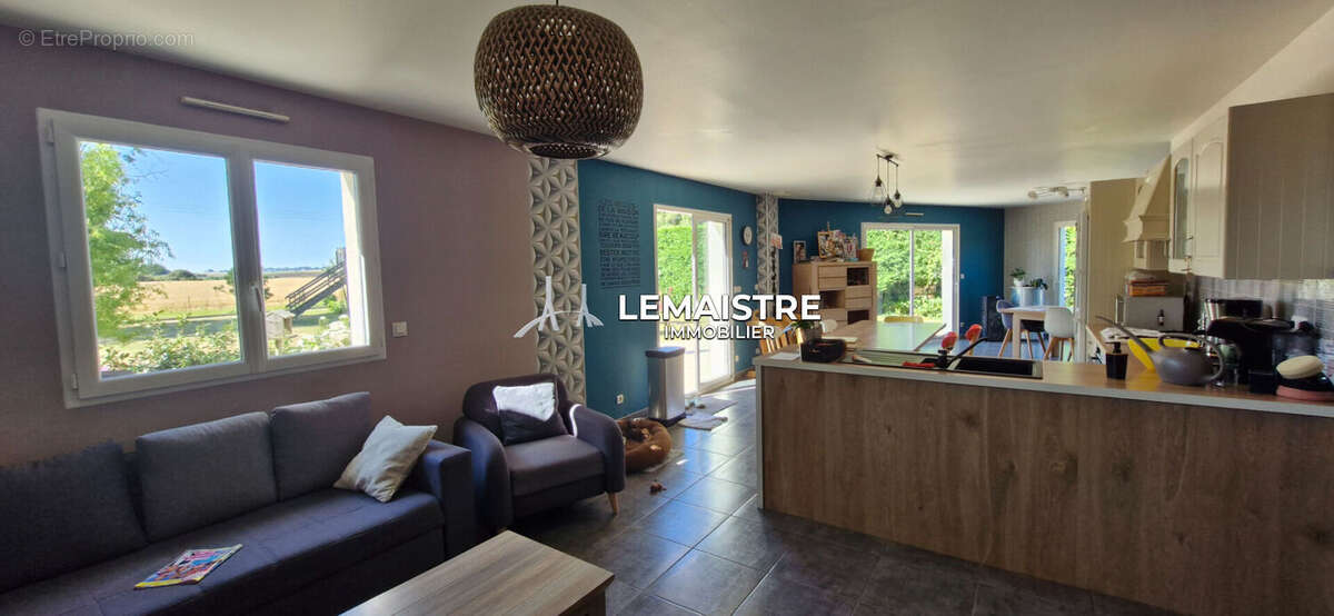 Maison à vendre - 217.98 m² - Saint-Pierre-en-Port - 6 chambres - Vue dégagée - Plage à pied - photo 3
