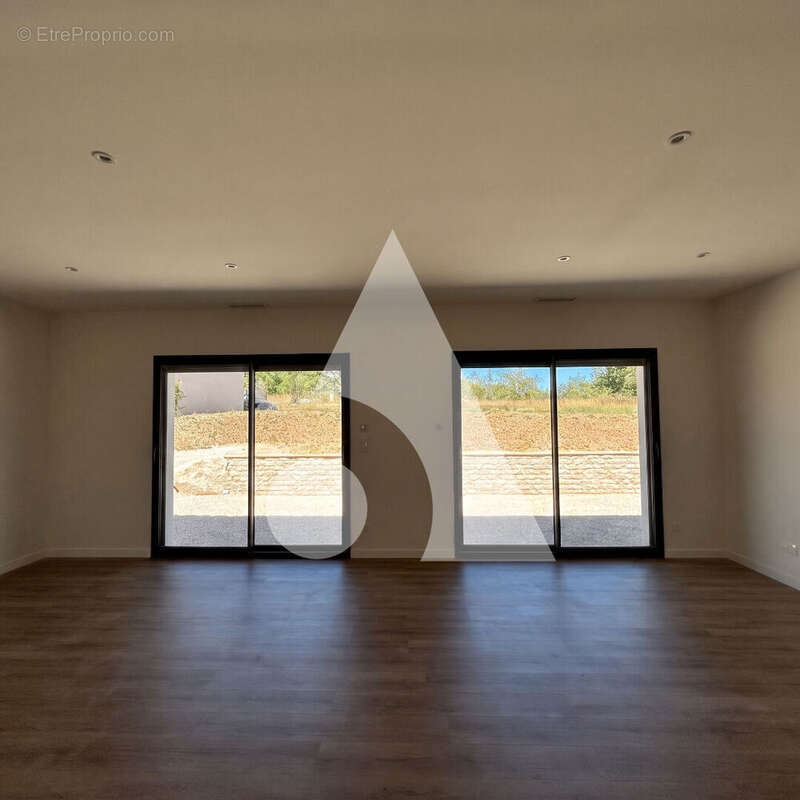 Maison neuve 120 m2 avec piscine - photo 11