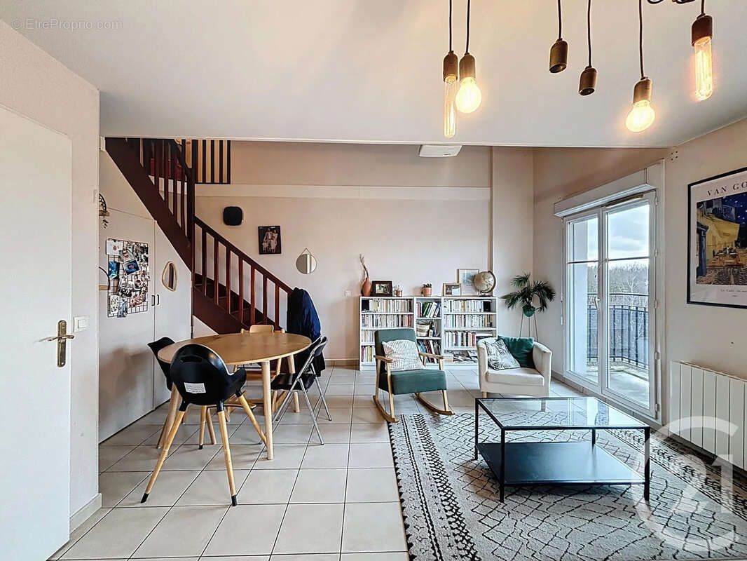 Appartement à MOISSY-CRAMAYEL