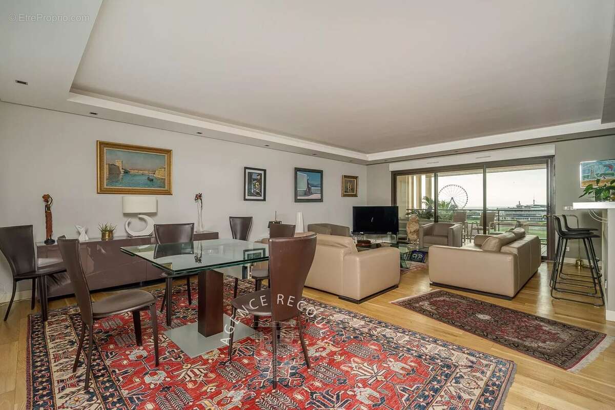 Appartement à MARSEILLE-8E