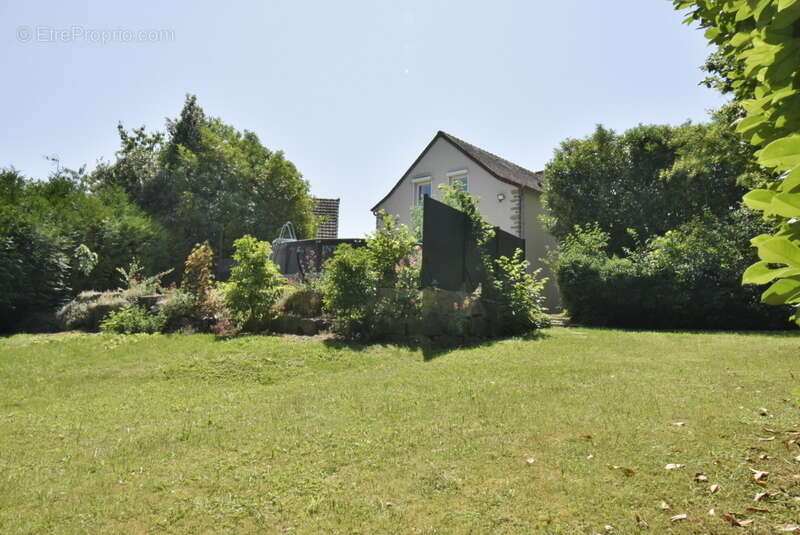 n°8 - Maison à BUXY