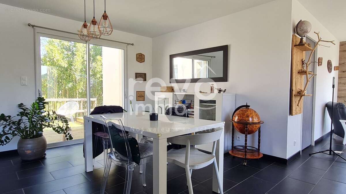 Maison à LE CELLIER