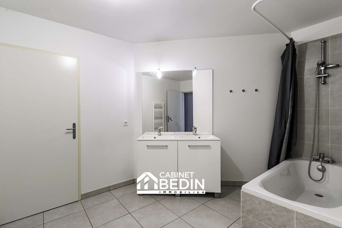 Appartement 64 m² à Talence  - photo 7