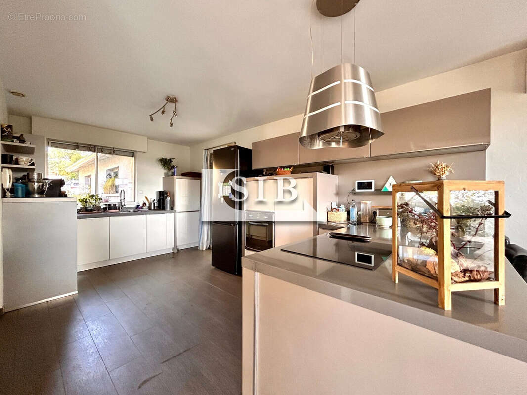 Maison à LA VILLE-DU-BOIS