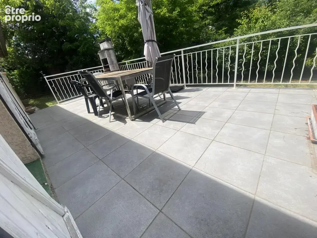 Maison - Plain-pied - 5 Chambres - Buanderie - Cellier - Cave - Deux Terrasses - Jardin - Piscine - - photo 6