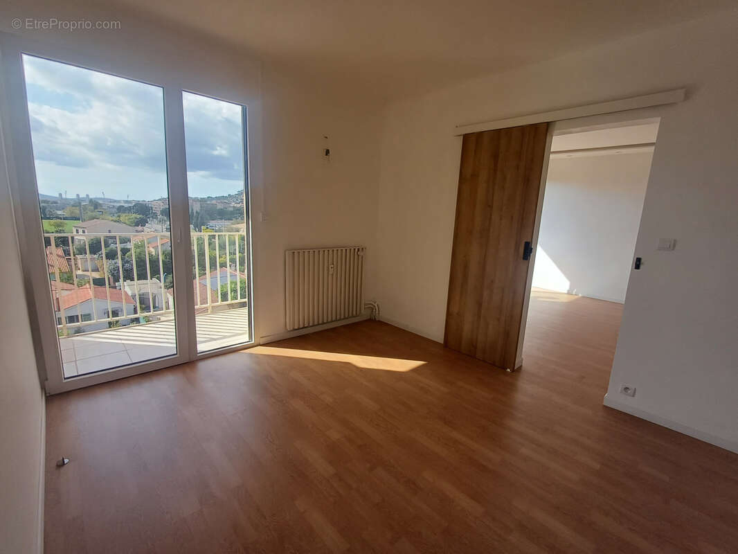 Appartement à LA VALETTE-DU-VAR