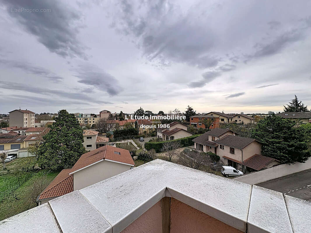 Appartement à SATHONAY-CAMP