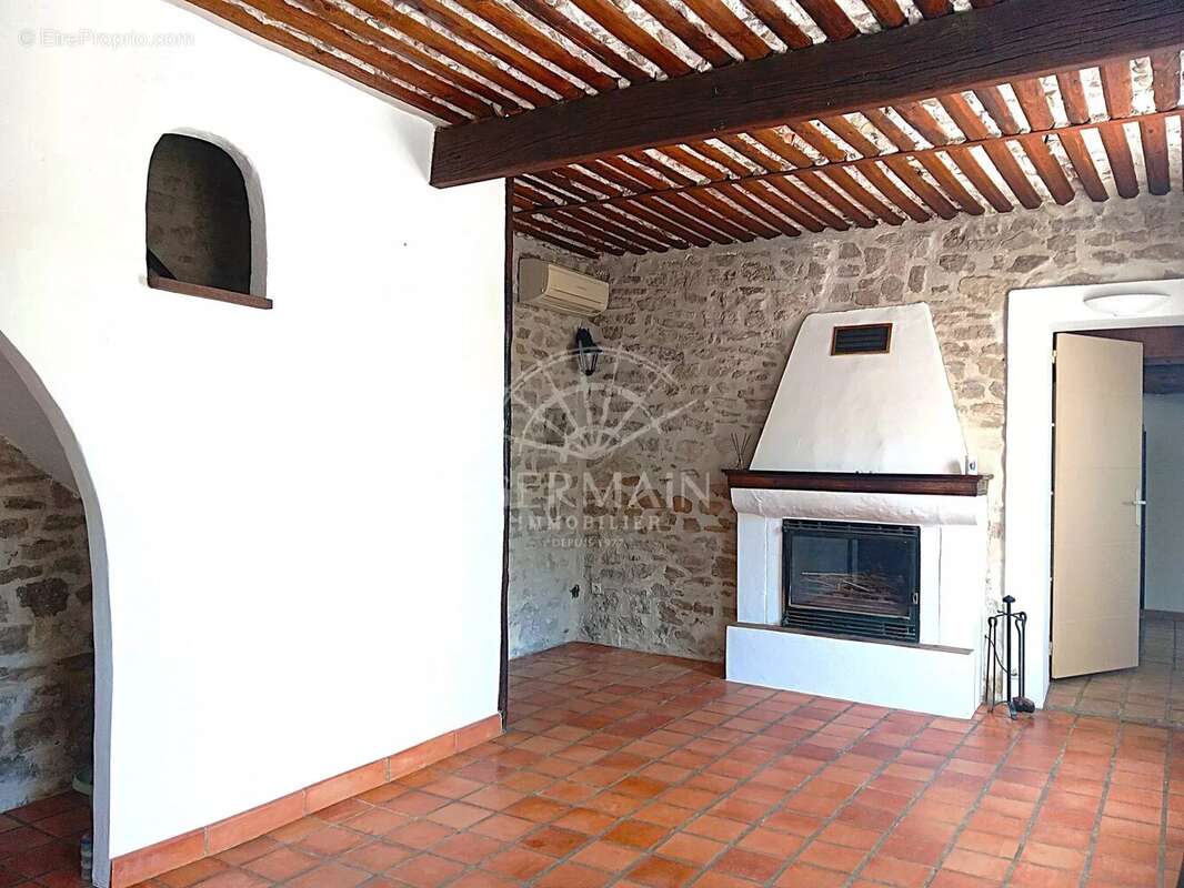 Maison à L'ISLE-SUR-LA-SORGUE