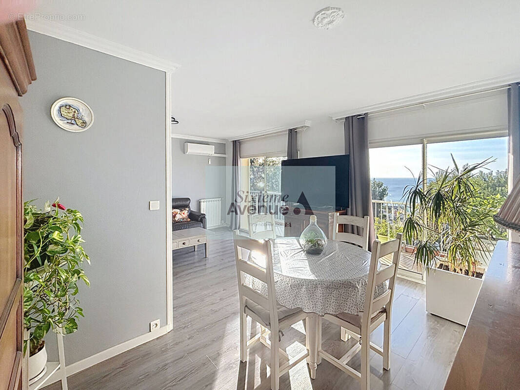 Appartement à SIX-FOURS-LES-PLAGES