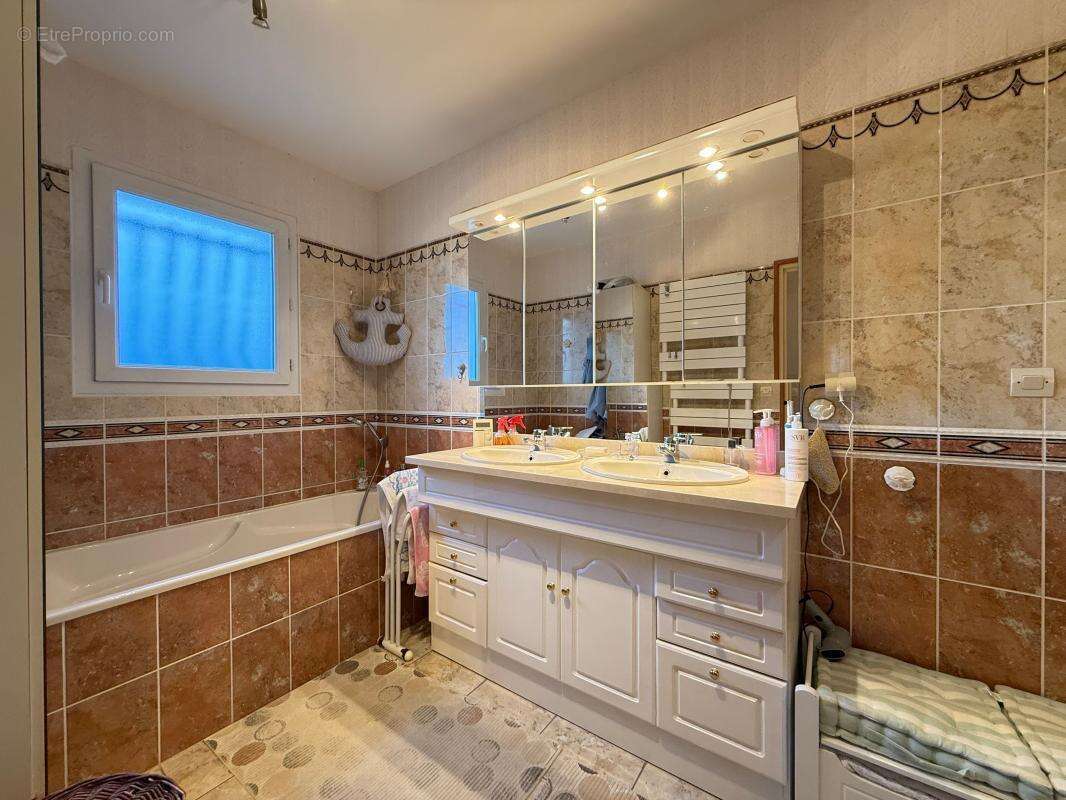 Maison à SAINT-PALAIS-SUR-MER