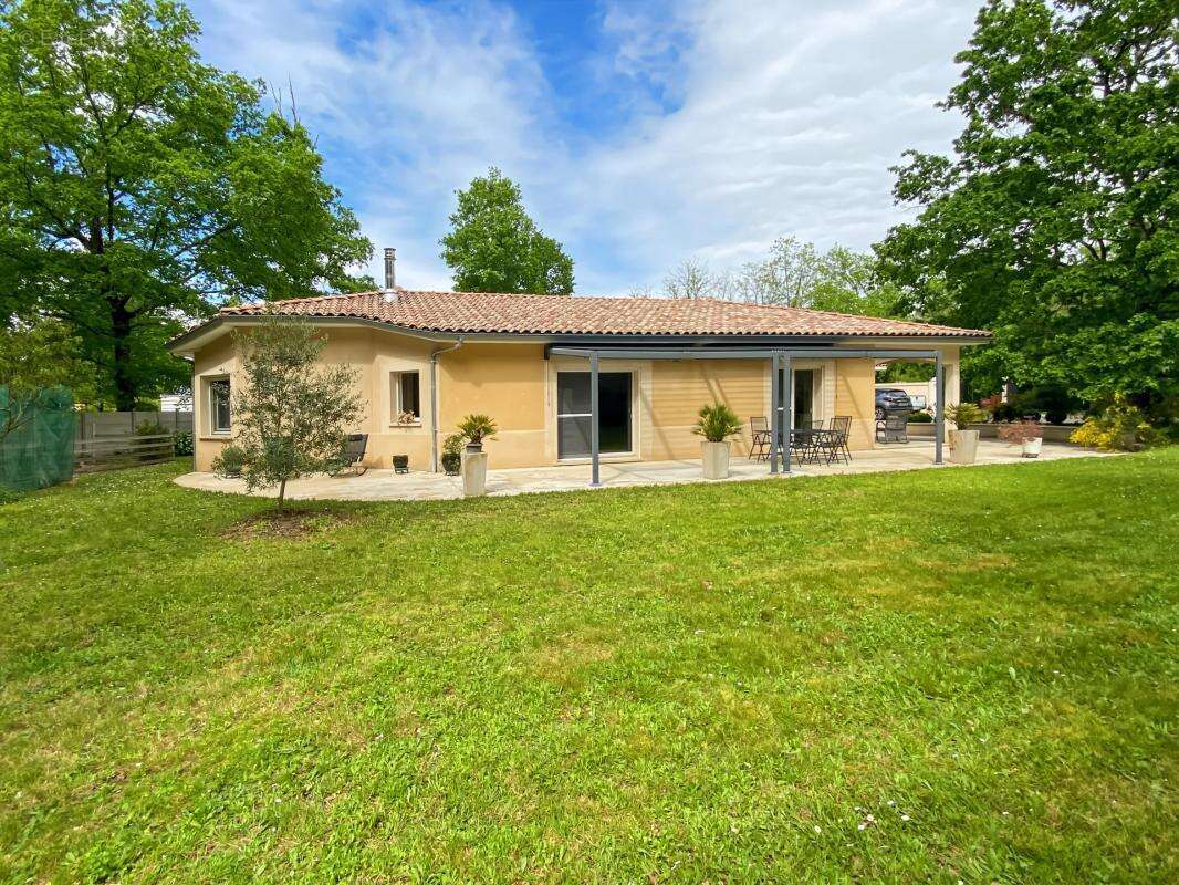 Maison à SAINT-DENIS-DE-PILE