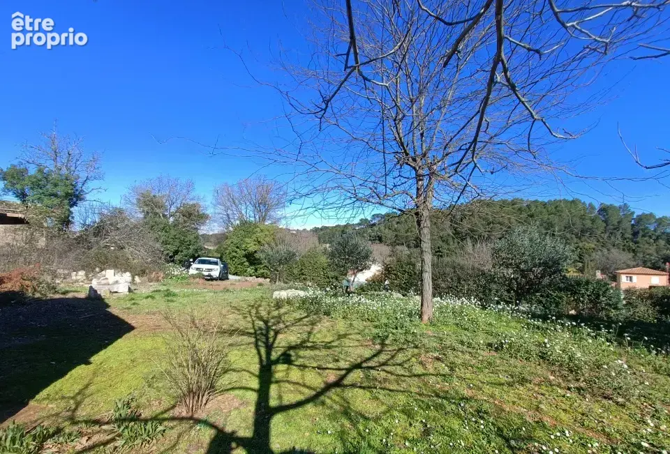 Terrain 728 m² à Le Thoronet  - photo 2