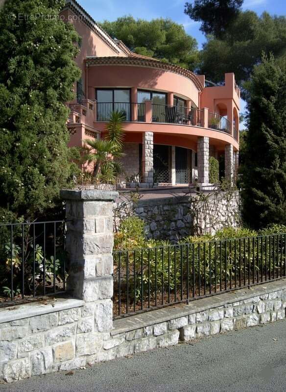 Maison à ROQUEBRUNE-CAP-MARTIN