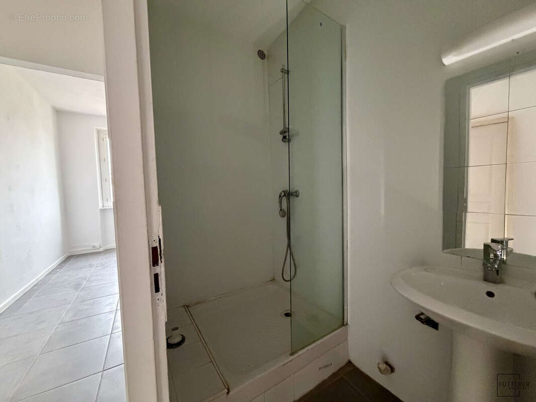 Appartement à LEZIGNAN-CORBIERES