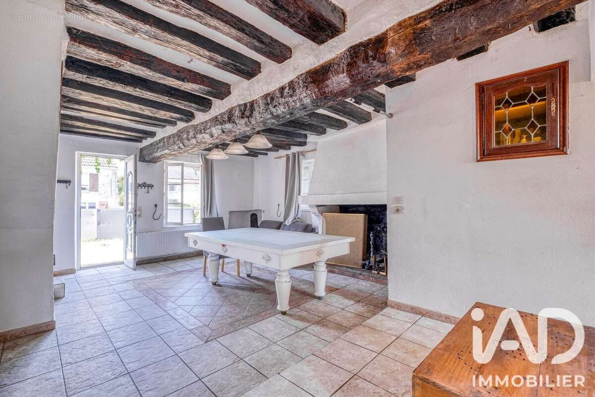 Maison 155 m² à Saint-Remy-La-Vanne  - photo 2