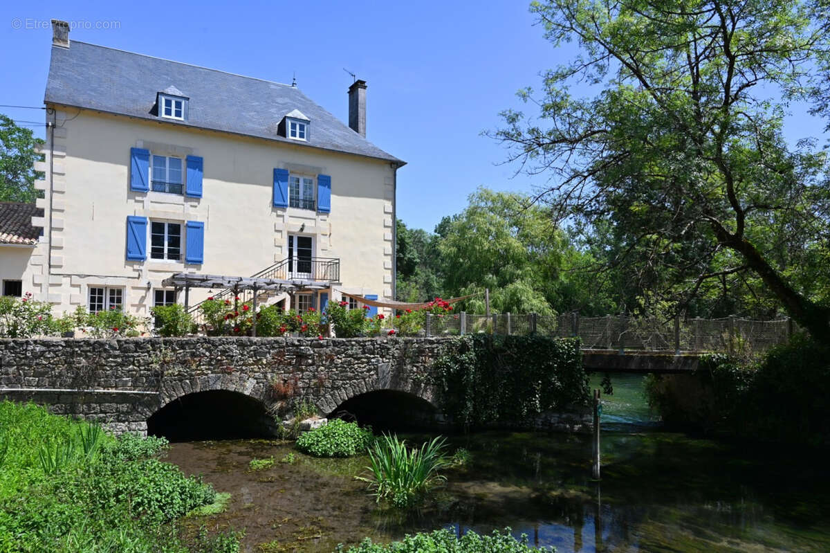 Moulin de caractère avec gîte et chambres d'hôtes - photo 8